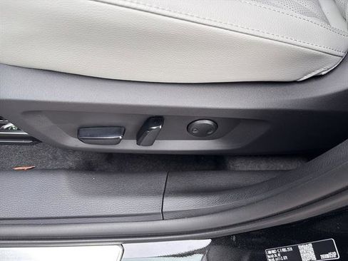 New 2026 Mitsubishi Outlander SEL image 17