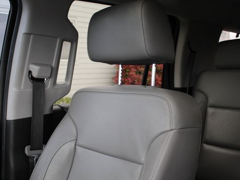 Used 2018 Chevrolet Tahoe LT AWD/4WD image 42
