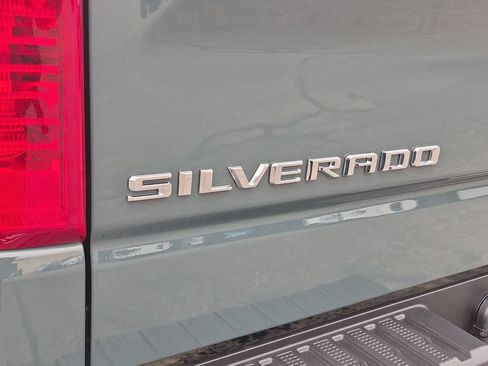Used 2025 Chevrolet Silverado 1500 LT w/ Convenience Package II RWD image 32