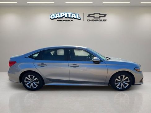 Used 2022 Honda Civic LX image 6
