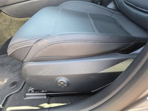 Used 2024 Mercedes-Benz C 300 4MATIC Sedan image 27