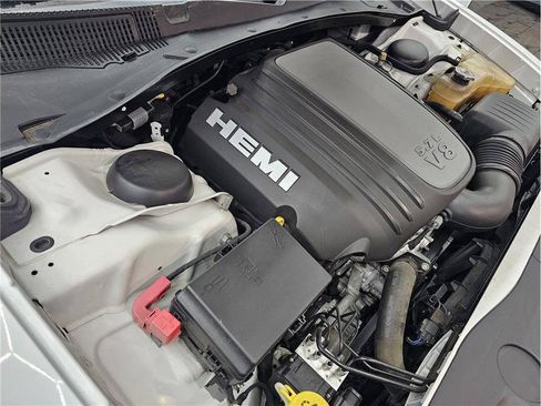 Used 2014 Dodge Charger R/T RWD image 5