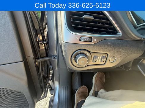 Used 2021 Jeep Cherokee Latitude Lux w/ Sun & Sound Group AWD/4WD image 31