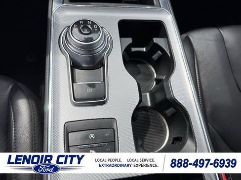 Certified 2022 Ford Edge Titanium AWD/4WD image 28