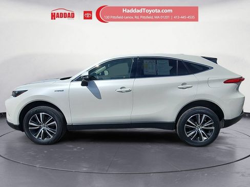 Used 2021 Toyota Venza LE AWD/4WD image 2