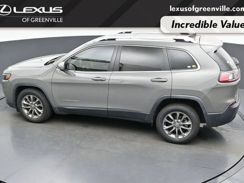 Used 2019 Jeep Cherokee Latitude Plus w/ Comfort/Convenience Group FWD image 23