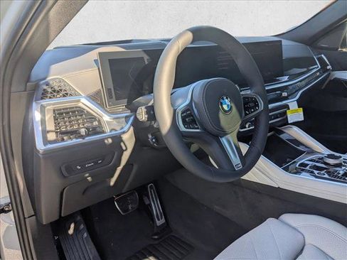 New 2026 BMW X6 xDrive40i w/ Executive Package image 3