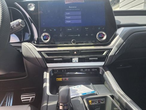 Used 2024 Lexus TX 500h AWD w/ Technology Package image 31