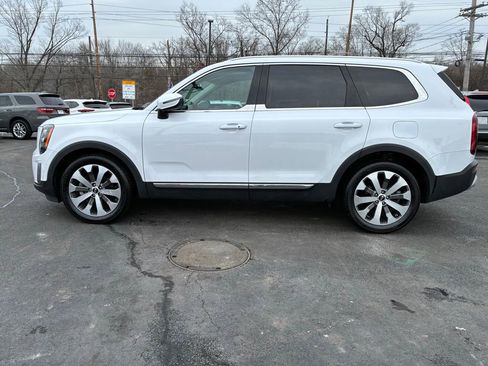 Used 2021 Kia Telluride EX w/ EX Premium Package image 4