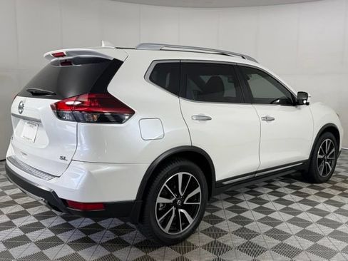 Used 2018 Nissan Rogue SL w/ Premium Package FWD image 8