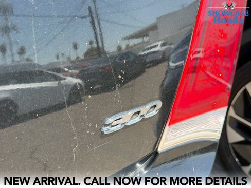 Used 2020 Chrysler 300 Limited RWD image 9