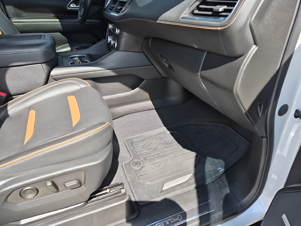 Used 2023 GMC Yukon XL AT4 w/ AT4 Premium Package AWD/4WD image 38