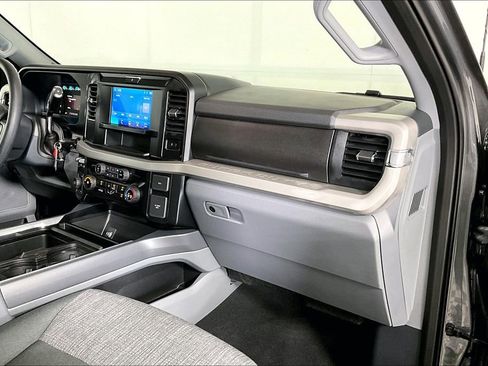 Used 2025 Ford F250 XLT w/ 360-Degree Camera Package image 16