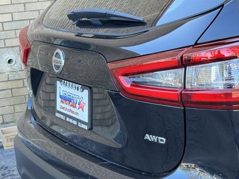 Used 2022 Nissan Rogue Sport S image 11