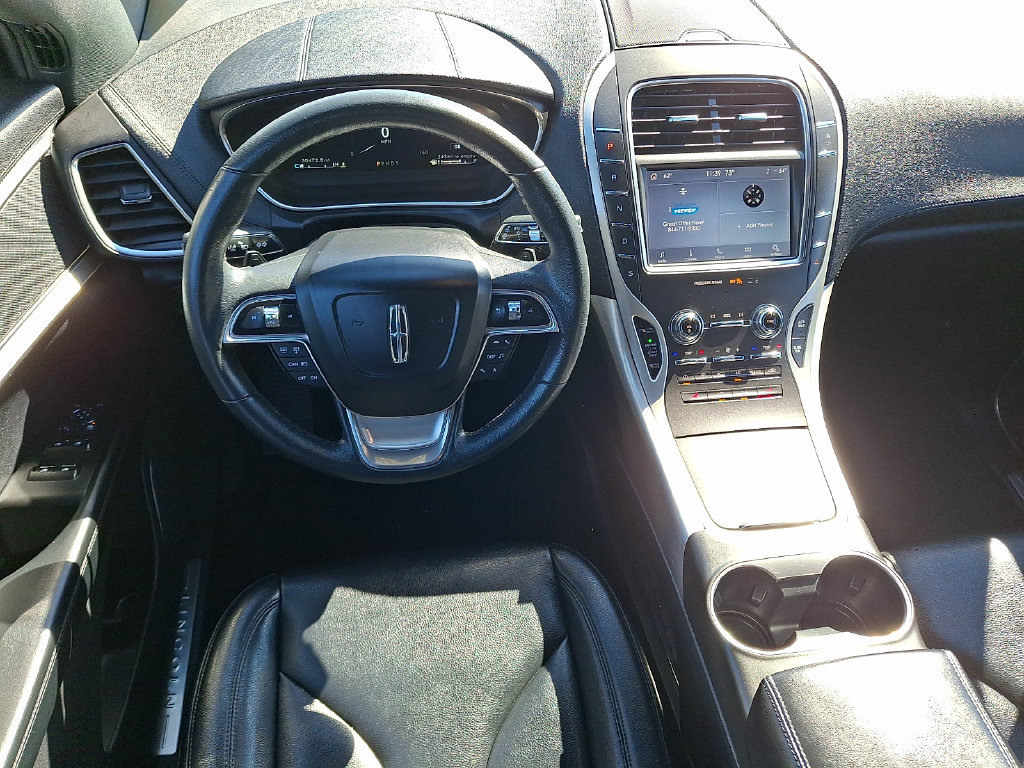 Used 2020 Lincoln Nautilus Premier AWD/4WD image 2