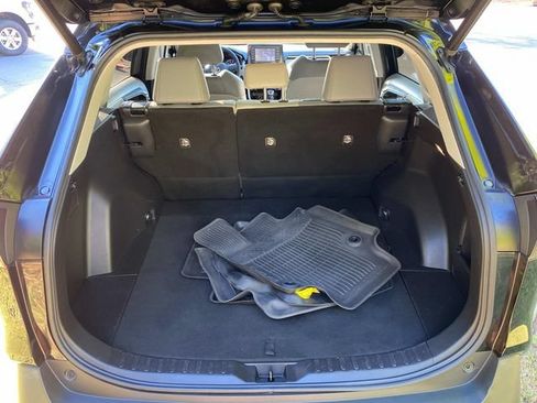 Used 2021 Toyota RAV4 XLE Premium FWD image 27