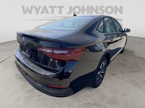 Used 2024 Volkswagen Jetta S image 4