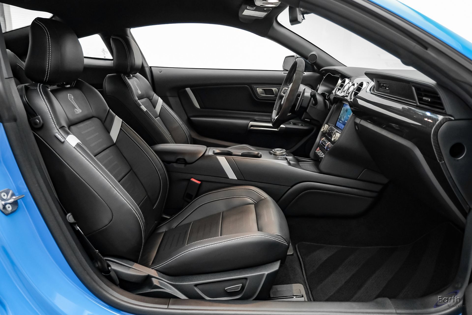 Used 2022 Ford Mustang Shelby GT500 w/ Technology Package RWD image 51