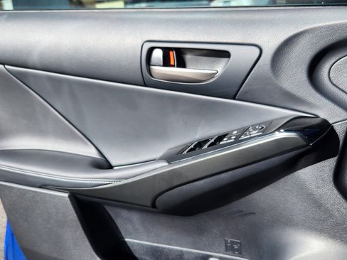 Used 2025 Lexus IS 300 F Sport image 12