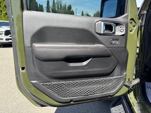 Used 2021 Jeep Wrangler Unlimited Rubicon w/ Uconnect 4C Nav & Sound Group AWD/4WD image 25
