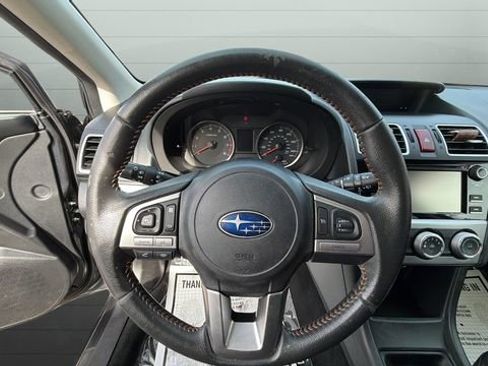 Used 2017 Subaru Crosstrek 2.0i Premium image 11