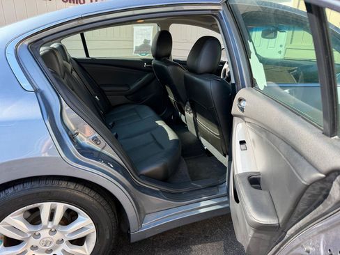 Used 2010 Nissan Altima 2.5 SL w/ SL Pkg FWD image 4