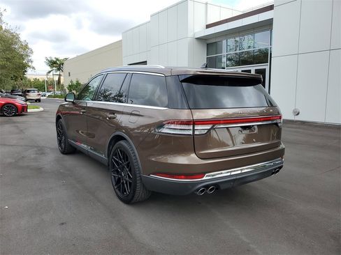 Certified 2022 Lincoln Aviator Reserve w/ Equipment Group 201A image 3