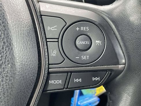 Used 2022 Toyota Camry SE FWD image 22