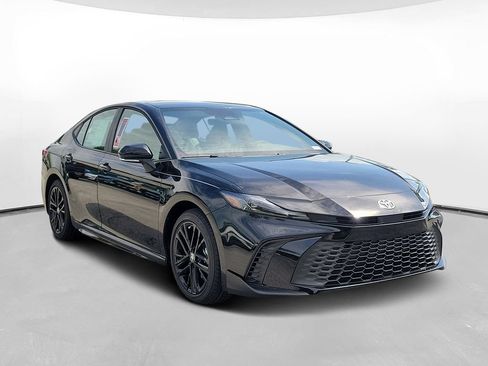 New 2026 Toyota Camry SE w/ Convenience Package FWD image 3