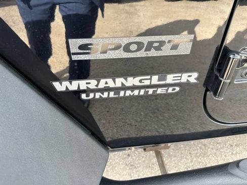 Used 2015 Jeep Wrangler Unlimited Sport w/ Quick Order Package 24S AWD/4WD image 6