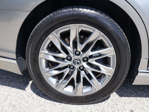 Used 2018 Lexus LS 500 AWD w/ Interior Upgrade Package image 35