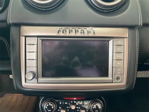 Used 2014 Ferrari California image 21