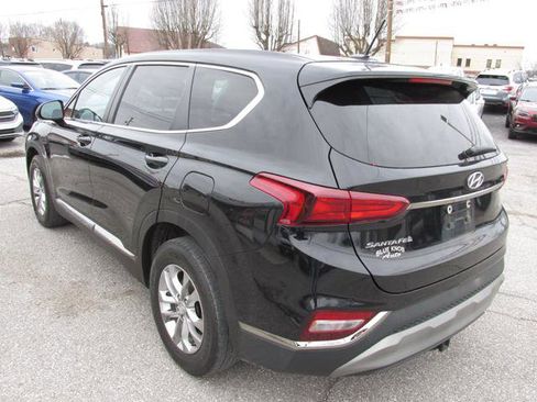 Used 2019 Hyundai Santa Fe SE image 6