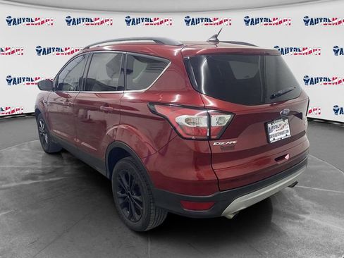 Used 2018 Ford Escape SE w/ SE Sync 3 Package image 5