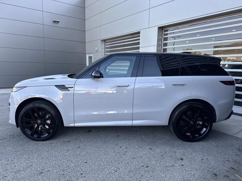 Used 2025 Land Rover Range Rover Sport Dynamic SE AWD/4WD image 4