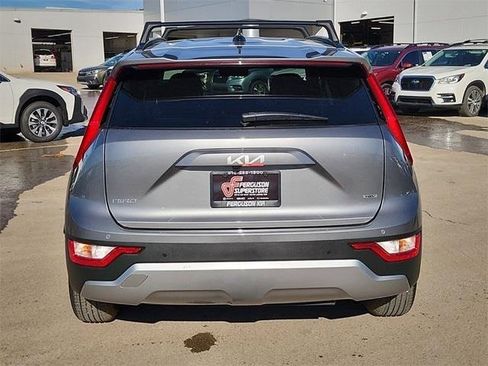 New 2025 Kia Niro EX image 4