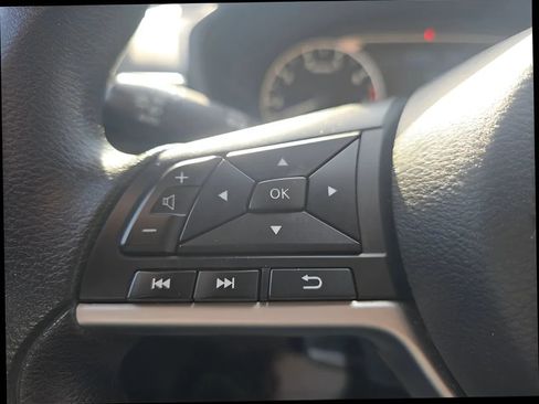 Used 2024 Nissan Altima 2.5 SV FWD image 22