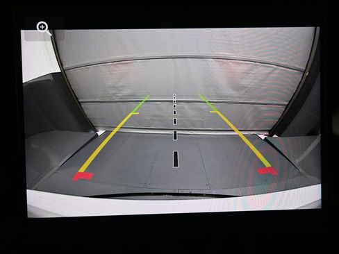 Used 2023 Jeep Grand Cherokee L Laredo image 13