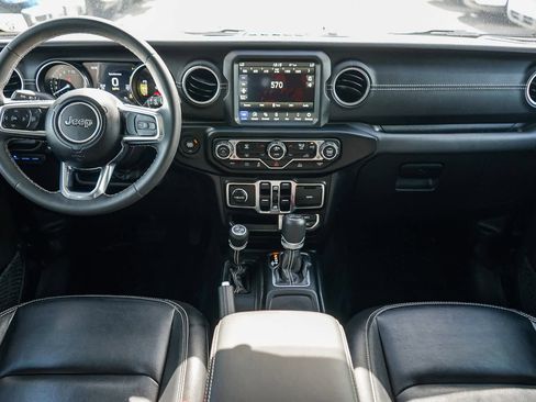 Used 2023 Jeep Wrangler Sahara image 11