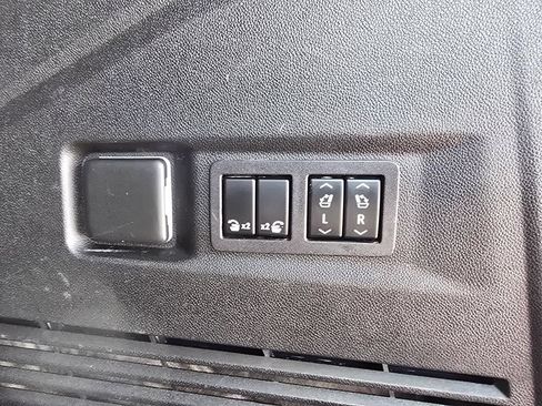 Used 2023 Chevrolet Tahoe LT w/ Luxury Package AWD/4WD image 41