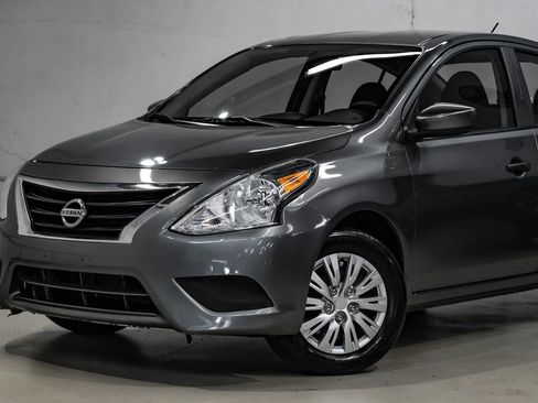 Used 2019 Nissan Versa S Plus FWD image 4