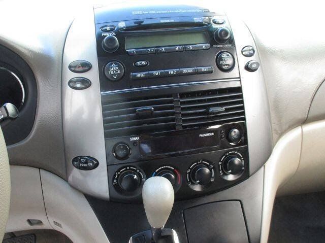 Used 2007 Toyota Sienna LE w/ LE Pkg 4 FWD image 23