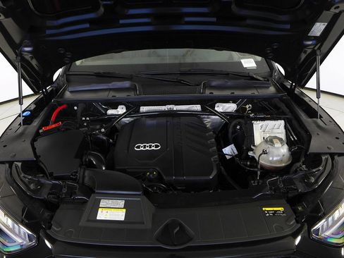 Used 2023 Audi Q5 2.0T Prestige w/ Prestige Package AWD/4WD image 6