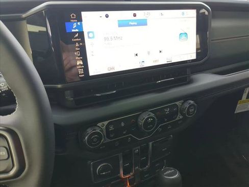 New 2025 Jeep Gladiator Mojave w/ Safety Group image 14