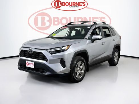 Used 2022 Toyota RAV4 XLE w/ Convenience Package AWD/4WD image 6