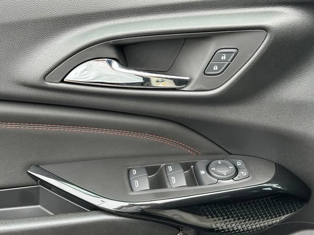 Used 2026 Chevrolet Trax RS FWD image 28