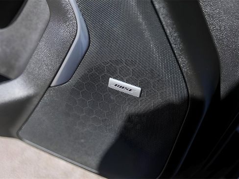 Used 2021 GMC Yukon XL SLT w/ SLT Premium Package image 26