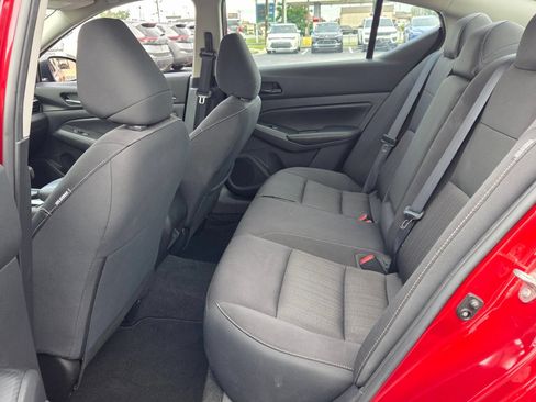 Used 2025 Nissan Altima 2.5 SV FWD image 6