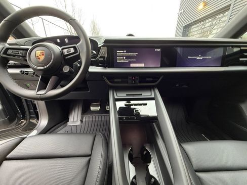 New 2025 Porsche Macan 4S Electric image 16