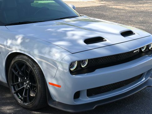 Used 2020 Dodge Challenger SRT Hellcat Redeye image 28